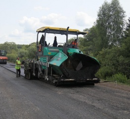 Работа асфальтоукладчика